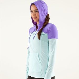 Lululemon Runbeam lightweight 1/2 zip hoodie, size 4
